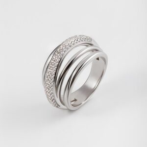 Серебряное кольцо с фианитами