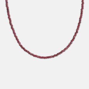 Серебряные бусы с гранатами