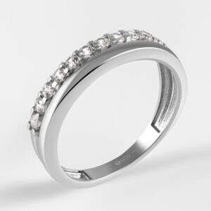 Серебряное кольцо с фианитами